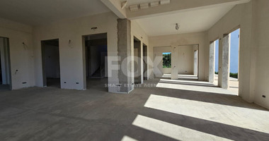 Spacious 7 Bedroom House In Scenic Kalogyros For Sale