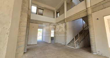 Spacious 7 Bedroom House In Scenic Kalogyros For Sale