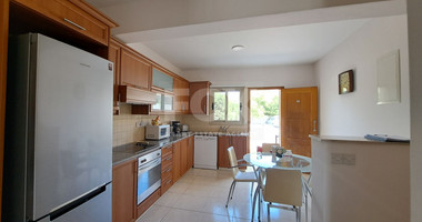 Two bedroom townhouse for rent in Tala, Paphos