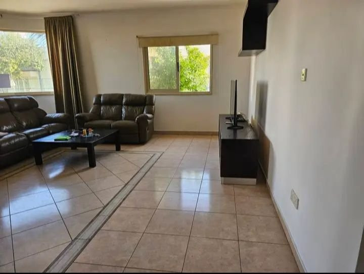 Szeregowiec 3 pokoi 137 m² Yeroskipou, Cypr