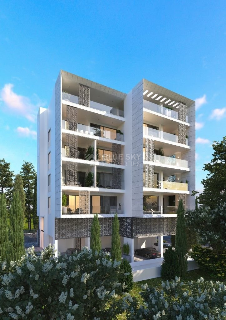Four bedroom apartment on top floor for sale in Paphos Center