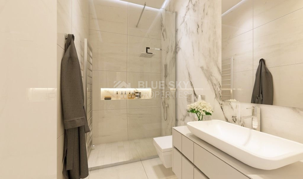 Four bedroom apartment on top floor for sale in Paphos Center