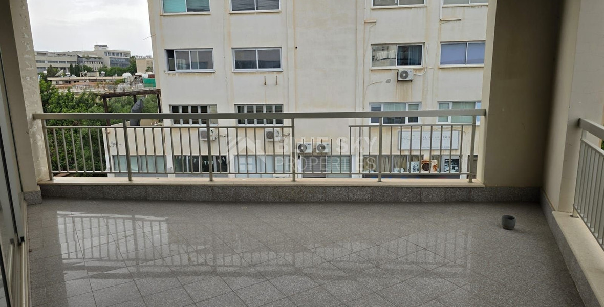 Spacious 460m2 Office for Rent Agia Trias