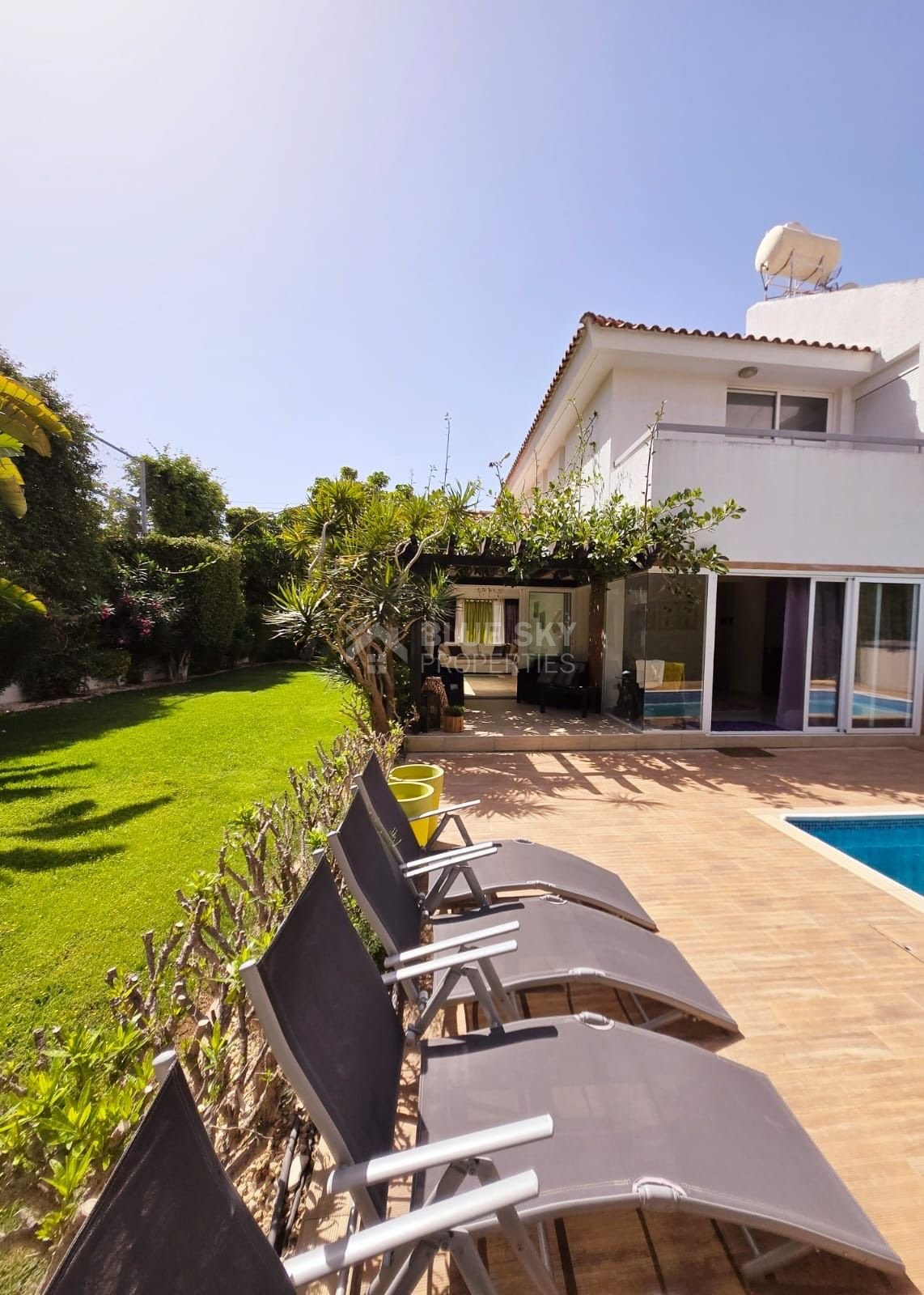 For Rent Exquisite Villa in Agios Athanasios Very Close to the Beach with Swimming Pool