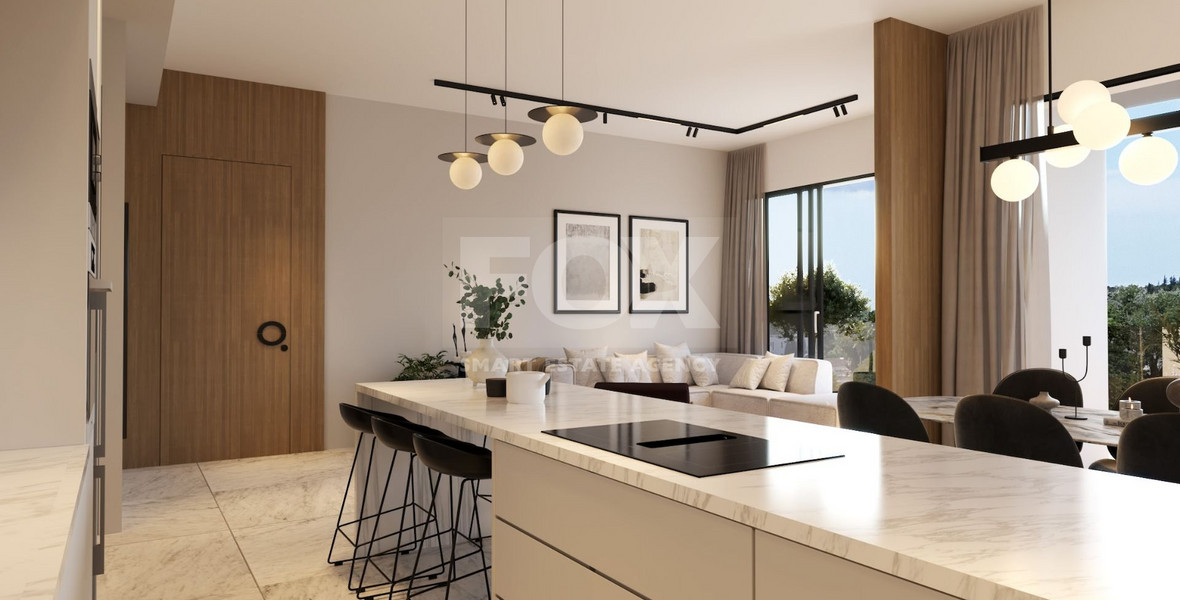 Three bedroom penthouse with private roof garden for sale in Central Mesa Geitonia
