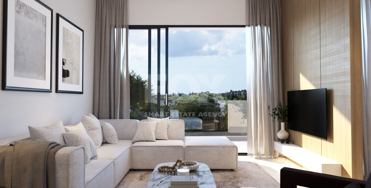 Three bedroom penthouse with private roof garden for sale in Central Mesa Geitonia