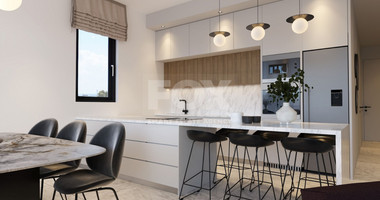 Three bedroom penthouse with private roof garden for sale in Central Mesa Geitonia