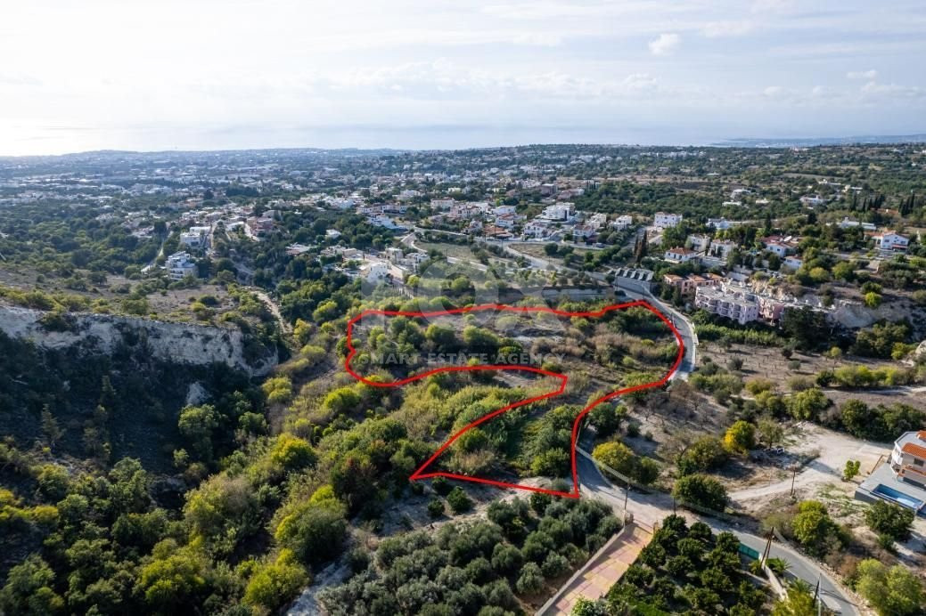 Residential field in Mesogi, Paphos for sale