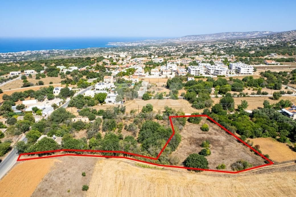 Residential field in Tremithousa, Paphos for sale