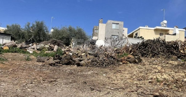 Share of 1/4 piece of land for sale in Paramytha, Limassol
