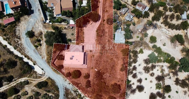 Share of land (2/3) for sale in Limnatis, Limassol