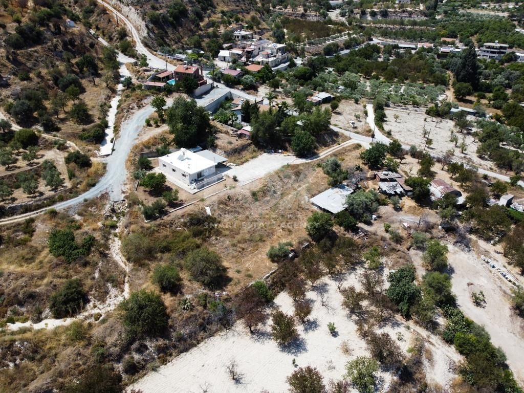 Share of land (2/3) for sale in Limnatis, Limassol