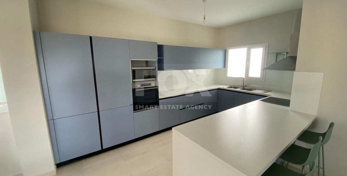 3 Bedroom Fully Furnished Duplex Apartment with communal Pool and Gym for rent in Parekklisia