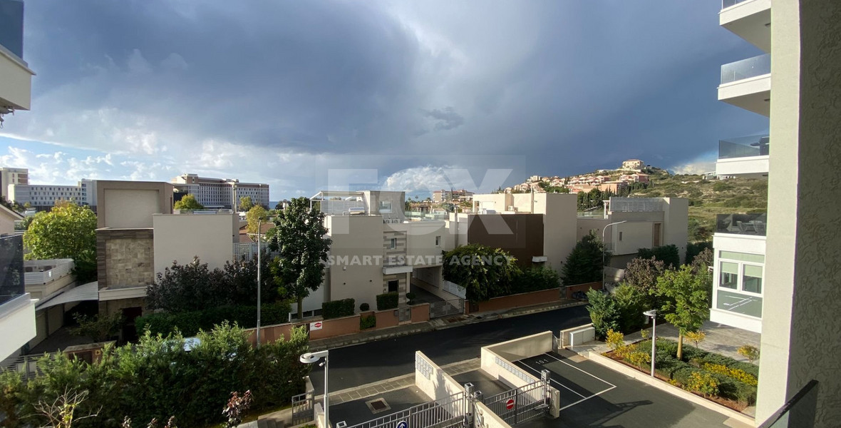 3 Bedroom Fully Furnished Duplex Apartment with communal Pool and Gym for rent in Parekklisia
