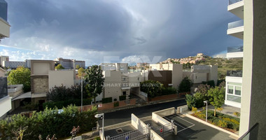 3 Bedroom Fully Furnished Duplex Apartment with communal Pool and Gym for rent in Parekklisia