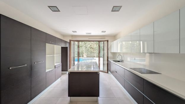 Elegant 5 bedroom detached villa for sale in Kalogiroi, Limassol