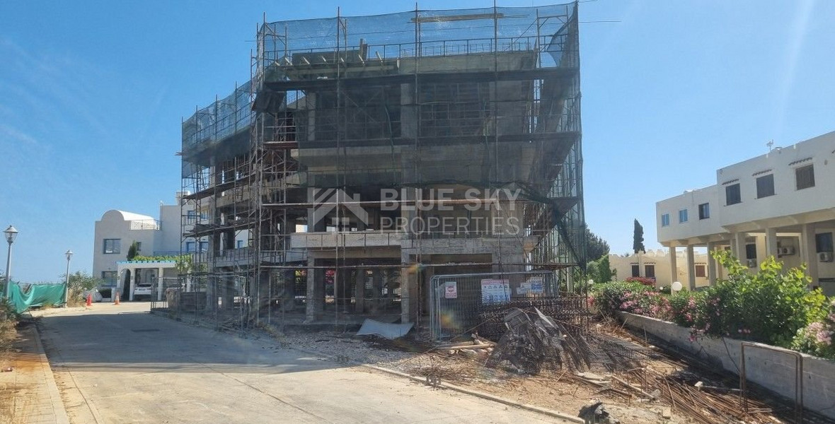 Three bedroom apartment for sale in Chloraka, Paphos