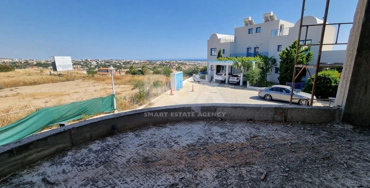 Three bedroom apartment for sale in Chloraka, Paphos