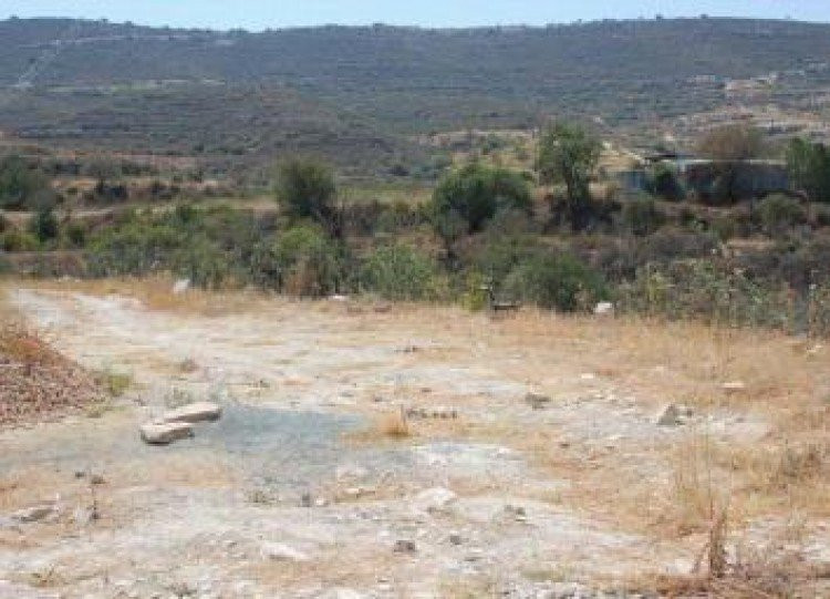 Land  Ayios Thomas, Cyprus