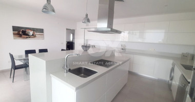 Three Bedroom Luxurius Apartment for Rent in Central Pafos