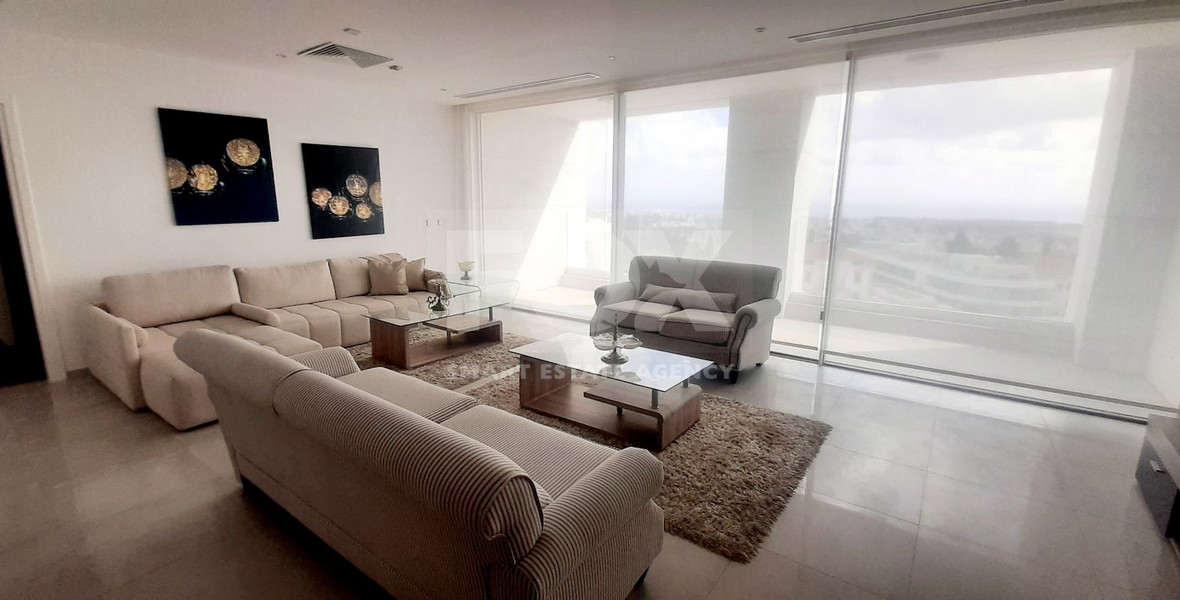 Three Bedroom Luxurius Apartment for Rent in Central Pafos