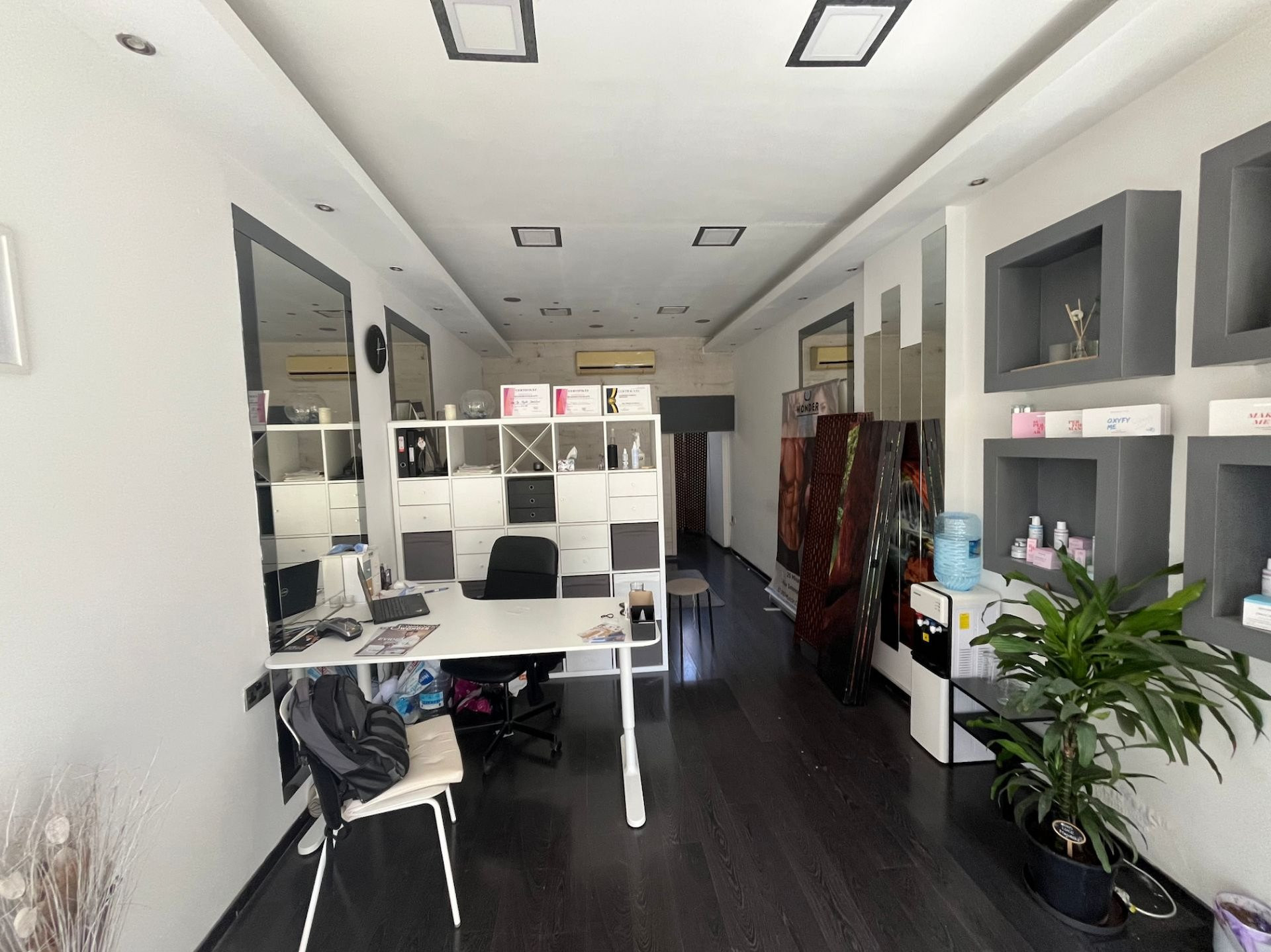 Shop 45 m² in Limassol, Cyprus