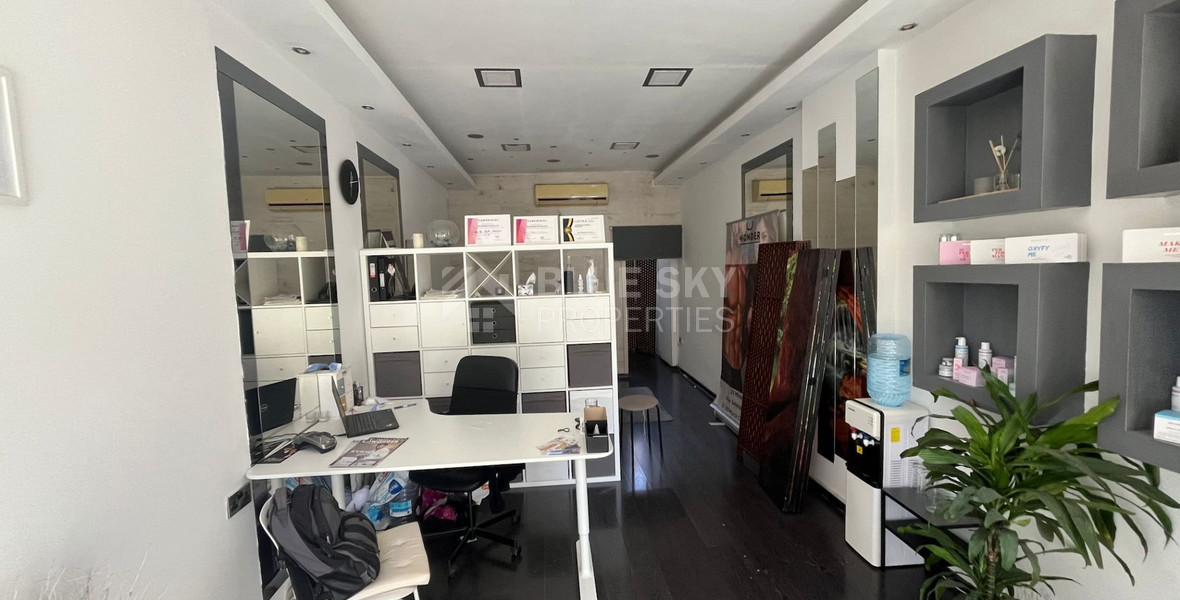 For Sale Ground Floor Shop (80 m2) in Agia Zoni with 6% Rental Yield