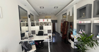 For Sale Ground Floor Shop (80 m2) in Agia Zoni with 6% Rental Yield