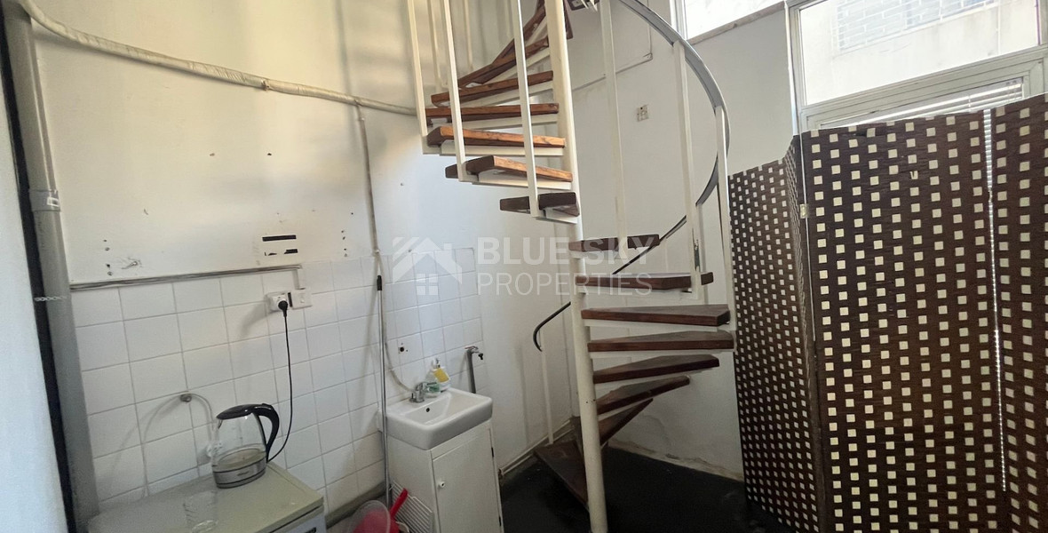 For Sale Ground Floor Shop (80 m2) in Agia Zoni with 6% Rental Yield