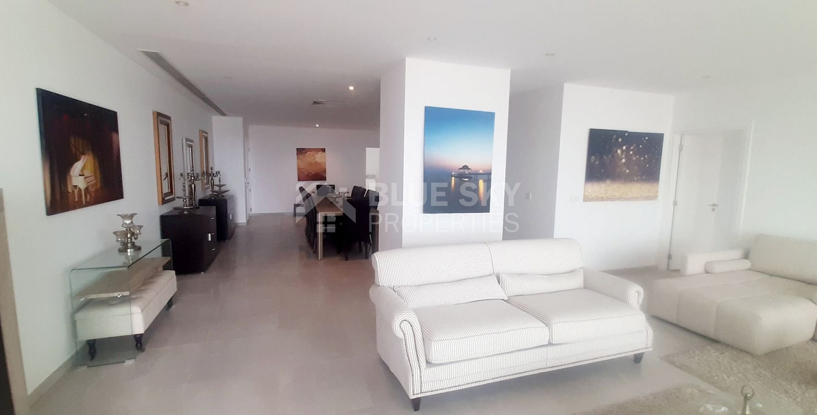 Three Bedroom Luxurius Apartment for Sale in Central Pafos