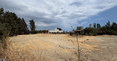 Large Building Plot for Sale in Kato Polemidia