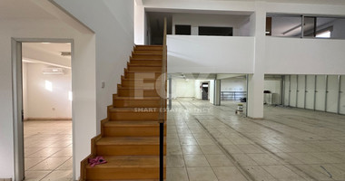 RENT: SHOWROOM/BUILDING 500SQM WITH 17 PARKING SPACES IDEAL FOR OFFICE OR RETAIL PREMISES IN CENTRAL LIMASSOL