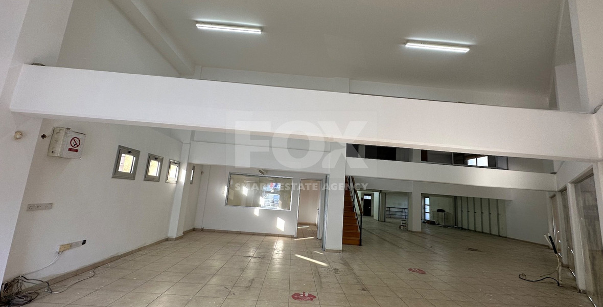 RENT: SHOWROOM/BUILDING 500SQM WITH 17 PARKING SPACES IDEAL FOR OFFICE OR RETAIL PREMISES IN CENTRAL LIMASSOL