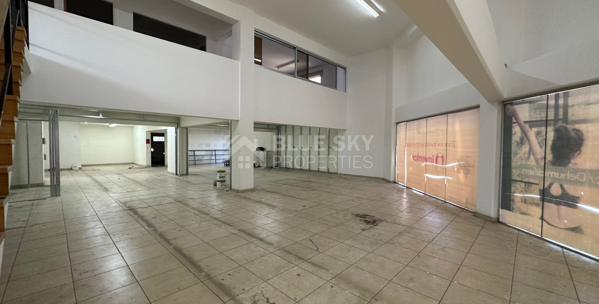 RENT: SHOWROOM/BUILDING 500SQM WITH 17 PARKING SPACES IDEAL FOR OFFICE OR RETAIL PREMISES IN CENTRAL LIMASSOL