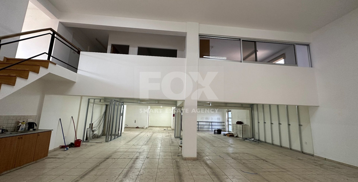 RENT: SHOWROOM/BUILDING 500SQM WITH 17 PARKING SPACES IDEAL FOR OFFICE OR RETAIL PREMISES IN CENTRAL LIMASSOL