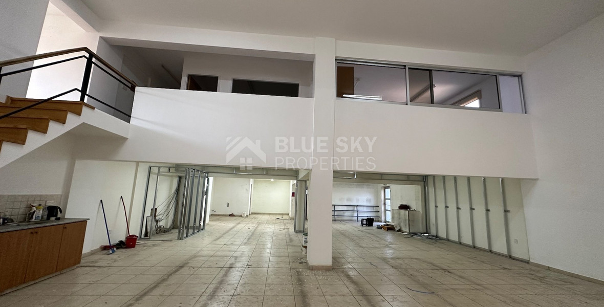 RENT: SHOWROOM/BUILDING 500SQM WITH 17 PARKING SPACES IDEAL FOR OFFICE OR RETAIL PREMISES IN CENTRAL LIMASSOL