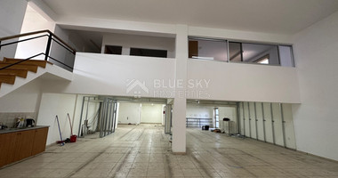 RENT: SHOWROOM/BUILDING 500SQM WITH 17 PARKING SPACES IDEAL FOR OFFICE OR RETAIL PREMISES IN CENTRAL LIMASSOL
