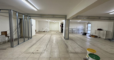 RENT: SHOWROOM/BUILDING 500SQM WITH 17 PARKING SPACES IDEAL FOR OFFICE OR RETAIL PREMISES IN CENTRAL LIMASSOL