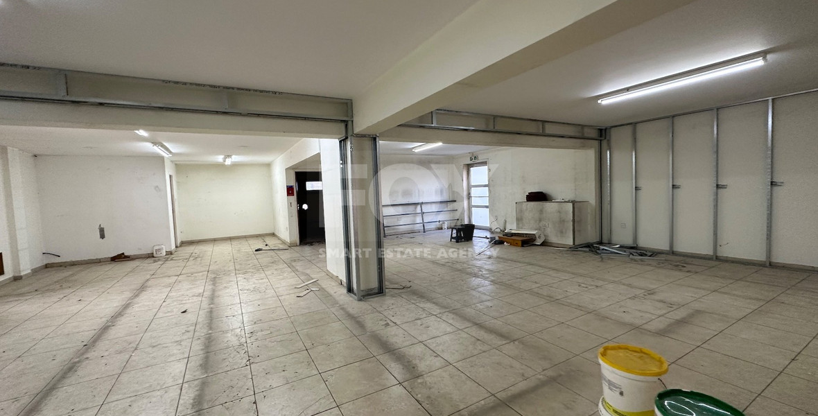 RENT: SHOWROOM/BUILDING 500SQM WITH 17 PARKING SPACES IDEAL FOR OFFICE OR RETAIL PREMISES IN CENTRAL LIMASSOL