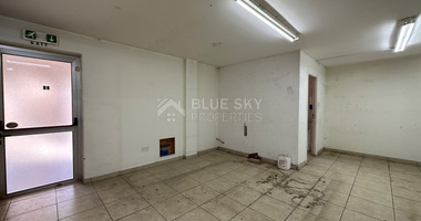 RENT: SHOWROOM/BUILDING 500SQM WITH 17 PARKING SPACES IDEAL FOR OFFICE OR RETAIL PREMISES IN CENTRAL LIMASSOL