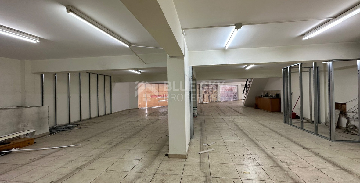 RENT: SHOWROOM/BUILDING 500SQM WITH 17 PARKING SPACES IDEAL FOR OFFICE OR RETAIL PREMISES IN CENTRAL LIMASSOL