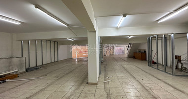 RENT: SHOWROOM/BUILDING 500SQM WITH 17 PARKING SPACES IDEAL FOR OFFICE OR RETAIL PREMISES IN CENTRAL LIMASSOL