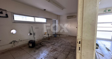 RENT: SHOWROOM/BUILDING 500SQM WITH 17 PARKING SPACES IDEAL FOR OFFICE OR RETAIL PREMISES IN CENTRAL LIMASSOL