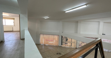 RENT: SHOWROOM/BUILDING 500SQM WITH 17 PARKING SPACES IDEAL FOR OFFICE OR RETAIL PREMISES IN CENTRAL LIMASSOL