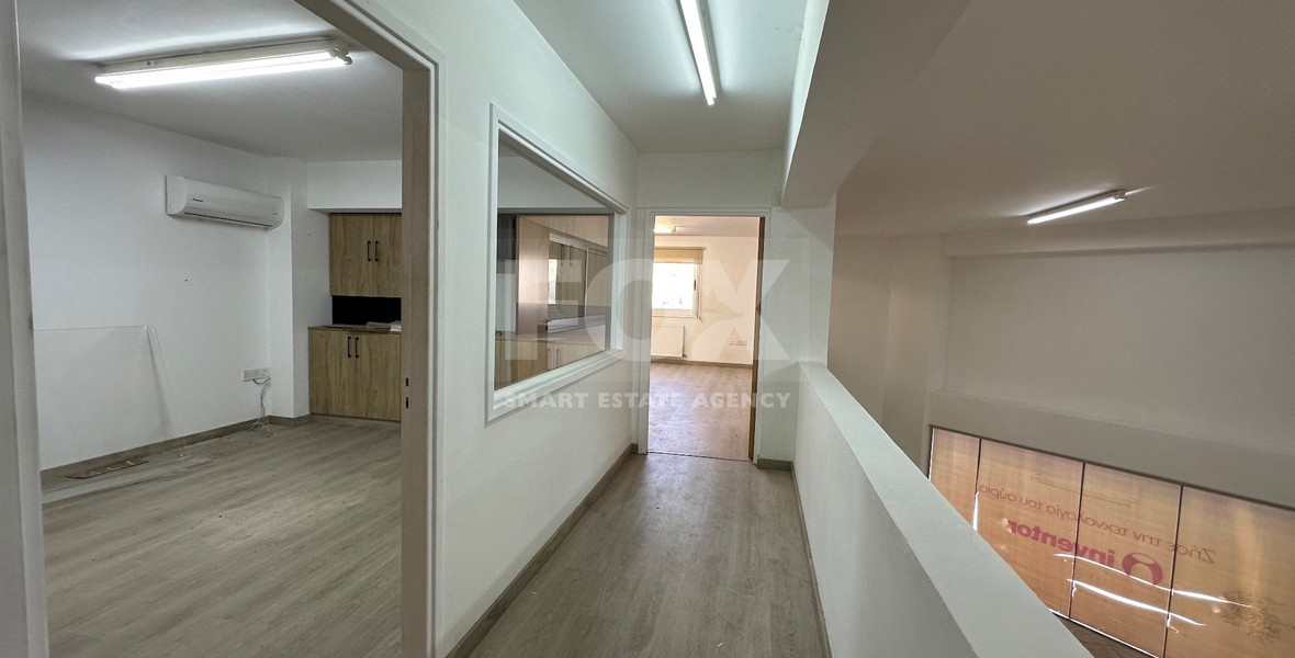 RENT: SHOWROOM/BUILDING 500SQM WITH 17 PARKING SPACES IDEAL FOR OFFICE OR RETAIL PREMISES IN CENTRAL LIMASSOL