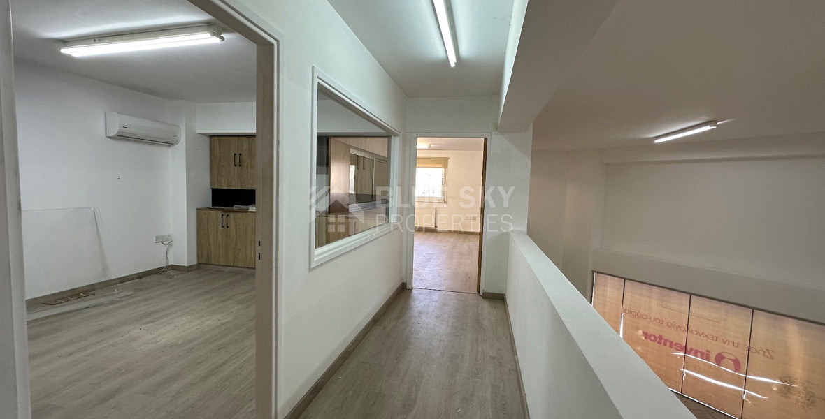 RENT: SHOWROOM/BUILDING 500SQM WITH 17 PARKING SPACES IDEAL FOR OFFICE OR RETAIL PREMISES IN CENTRAL LIMASSOL