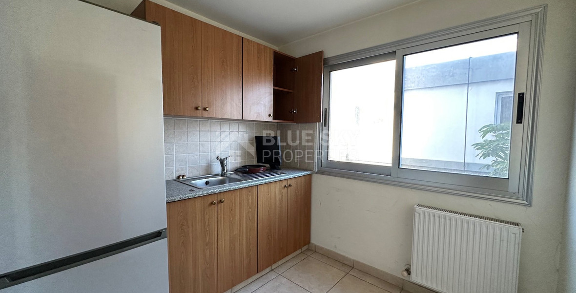 RENT: SHOWROOM/BUILDING 500SQM WITH 17 PARKING SPACES IDEAL FOR OFFICE OR RETAIL PREMISES IN CENTRAL LIMASSOL