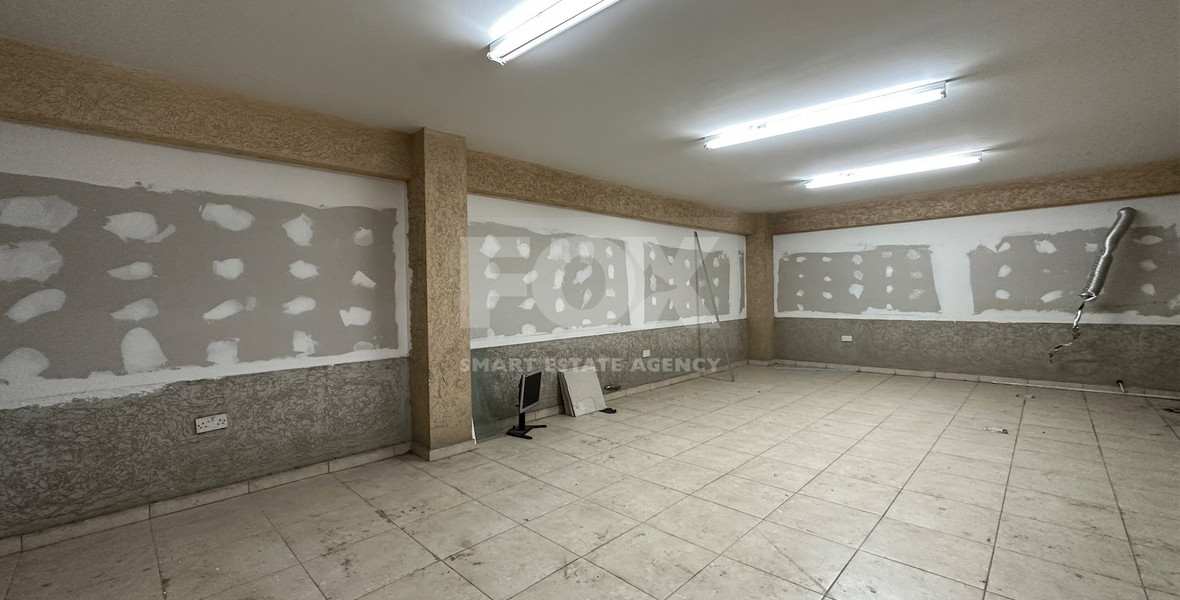 RENT: SHOWROOM/BUILDING 500SQM WITH 17 PARKING SPACES IDEAL FOR OFFICE OR RETAIL PREMISES IN CENTRAL LIMASSOL