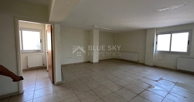 RENT: SHOWROOM/BUILDING 500SQM WITH 17 PARKING SPACES IDEAL FOR OFFICE OR RETAIL PREMISES IN CENTRAL LIMASSOL