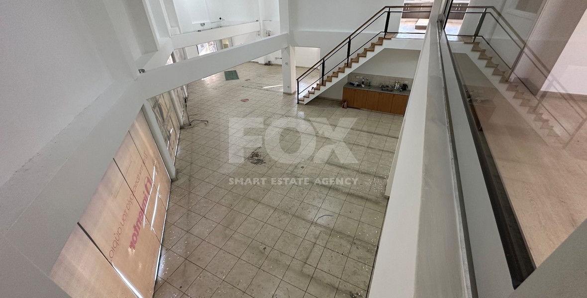 RENT: SHOWROOM/BUILDING 500SQM WITH 17 PARKING SPACES IDEAL FOR OFFICE OR RETAIL PREMISES IN CENTRAL LIMASSOL